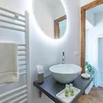 Appartamento Amazing View With Jacuzzi, Private Garden And Gym *