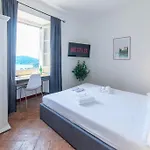 Villa Lake View + Jacuzzi + Garden+ Gym, Cernobbio Appartement *