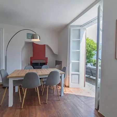 Villa Lake View + Jacuzzi + Garden+ Gym, Cernobbio Appartement *