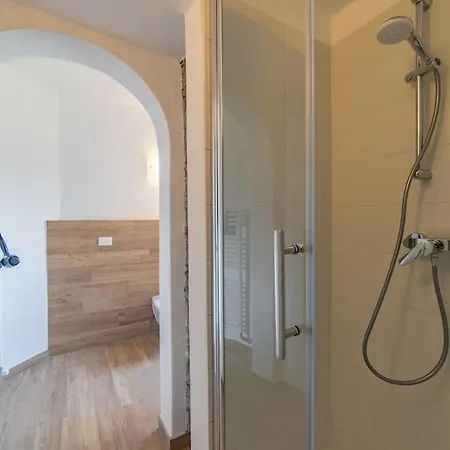 Apartment View + Jacuzzi + Garden+ Gym, Cernobbio
