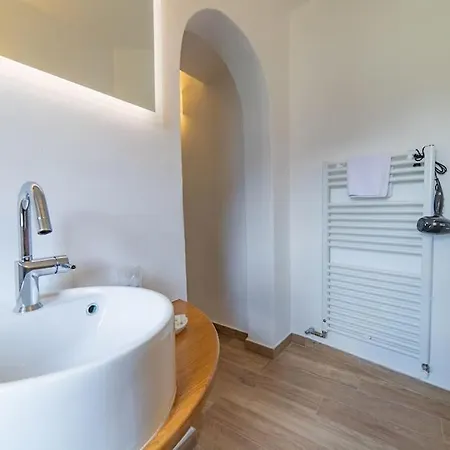 View + Jacuzzi + Garden+ Gym, Cernobbio