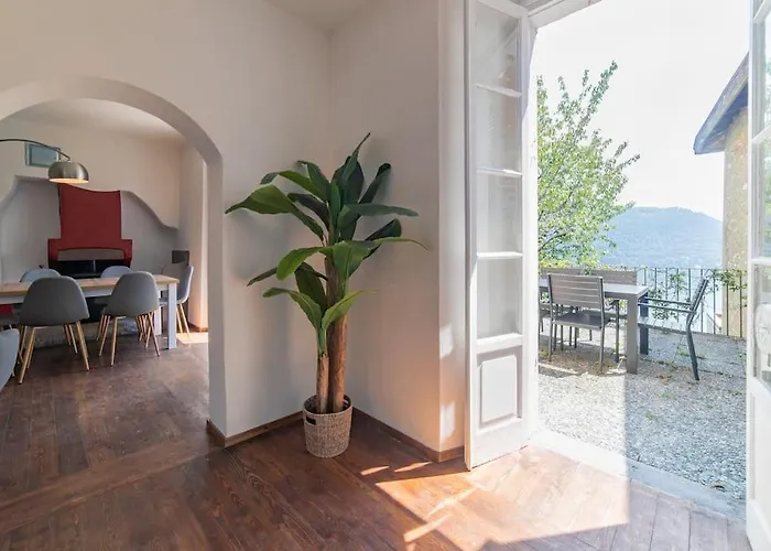 Amazing View With Jacuzzi, Private Garden And Gym
