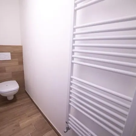 Amazing View With Jacuzzi, Private Garden And Gym